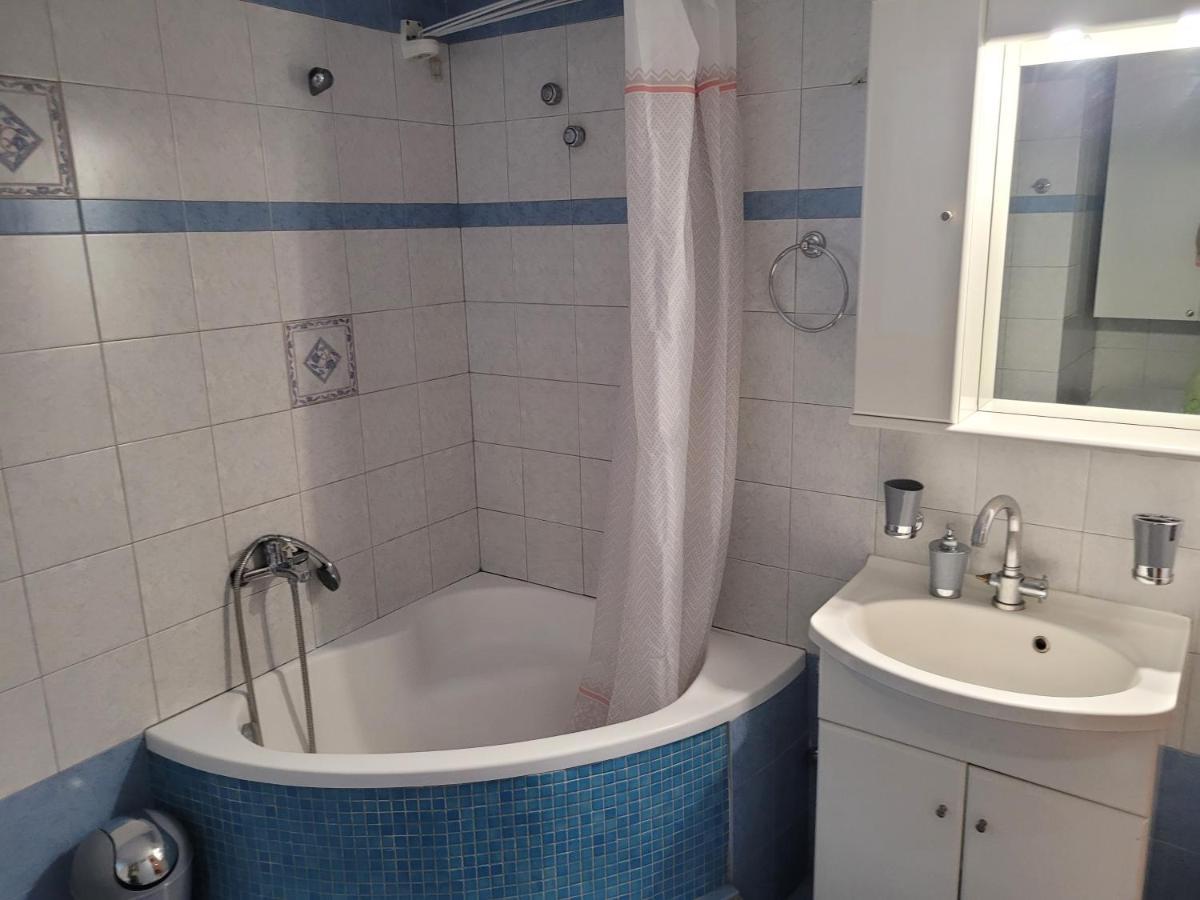 City Center Apartment Árta Eksteriør bilde